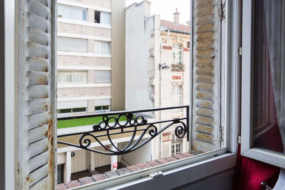 Hipotel Paris Belleville Gare De L'Est Екстер'єр фото